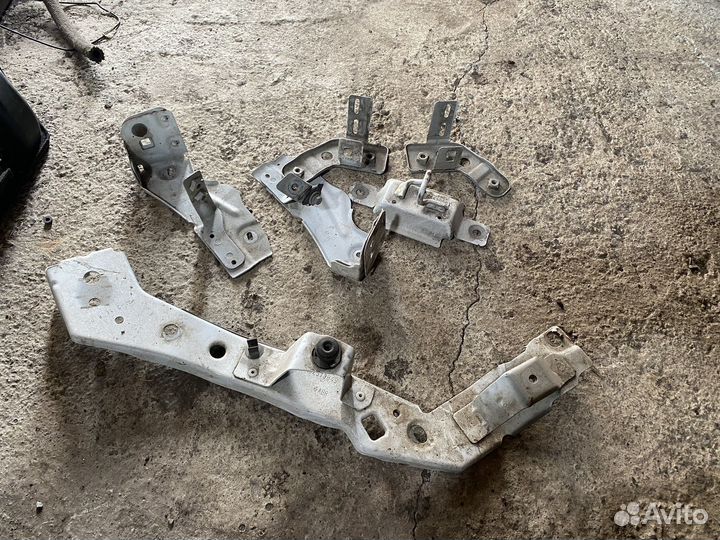 Кронштеин планка телевизора renault fluence