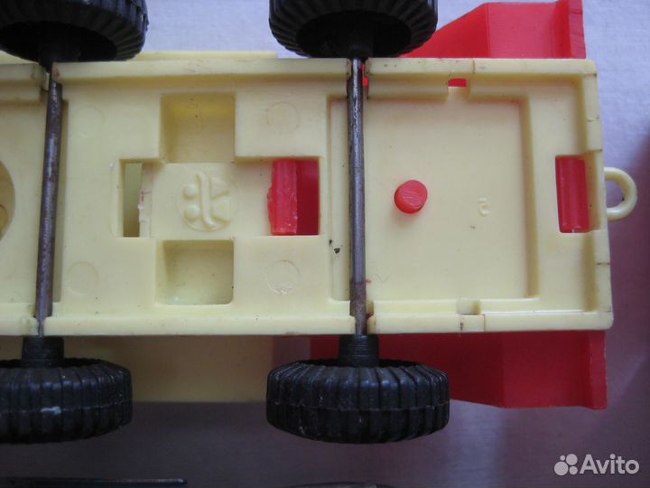 Машинки времен СССР. Гонки, микроавтобус