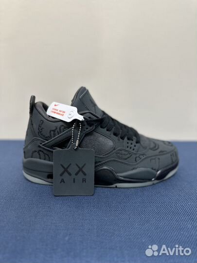 Кроссовки Nike Air Jordan 4 retro kaws