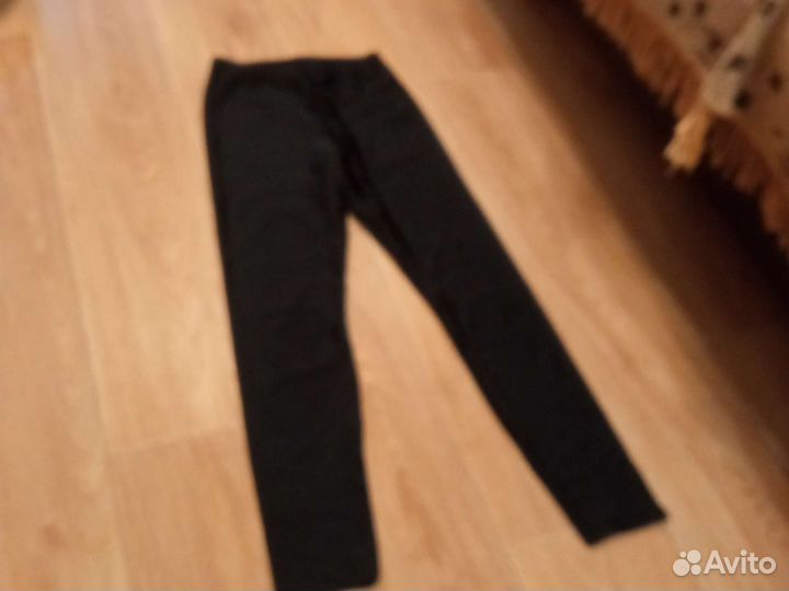 Гимнастические купальники и лосины