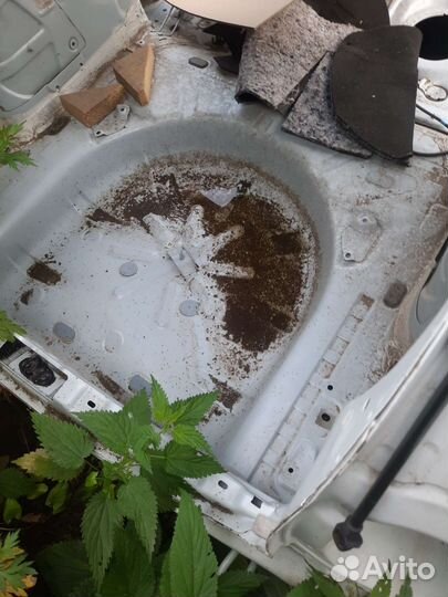 Задняя правая четверть renault duster 2