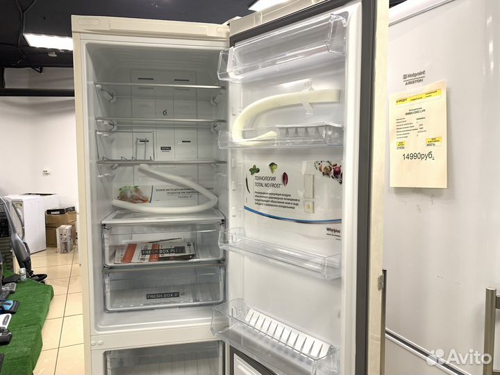 Холодильник Whirlpool WTNF 902 M