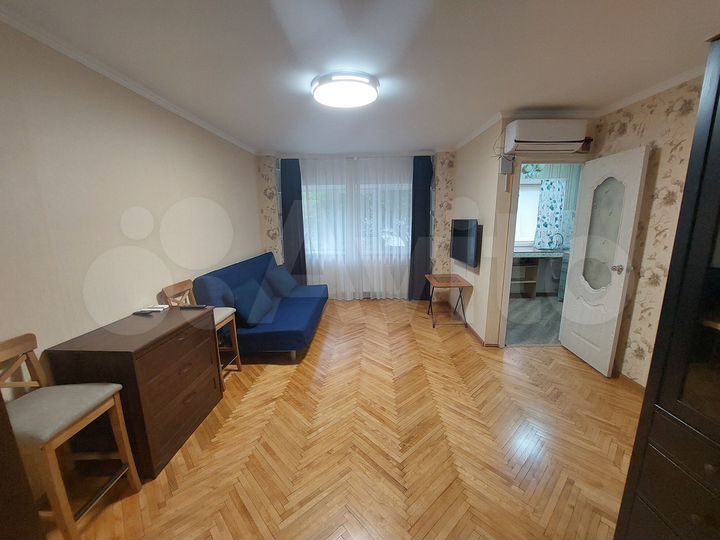 2-к. квартира, 46 м², 1/3 эт.