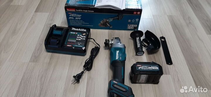 Топовая бесщеточная ушм makita GA005GZ (40V)