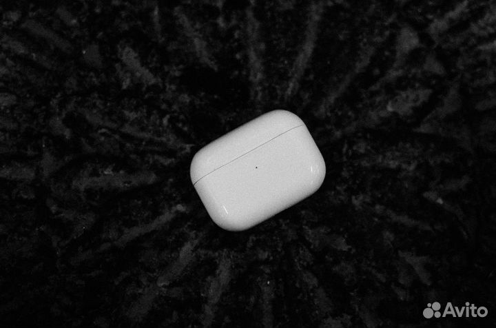 AirPods Про с шумоподавлением