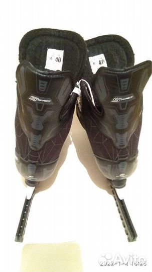 Коньки хоккейные