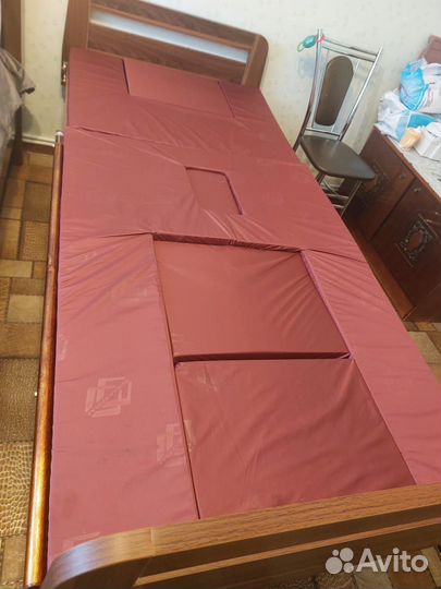 Медицинская кровать для лежачих больных