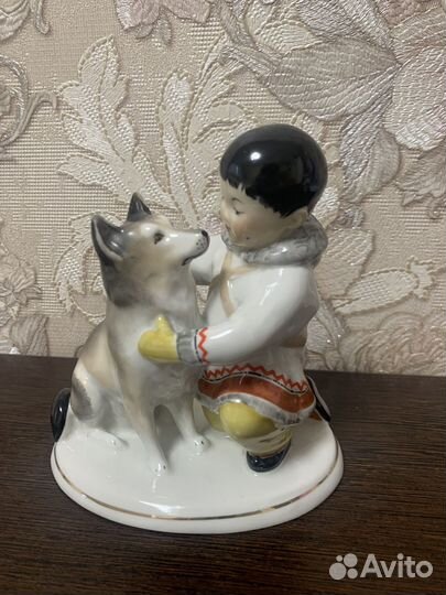 Фарфоровые статуэтки