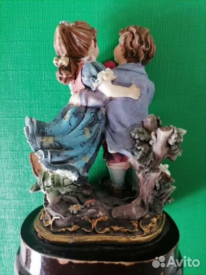 Статуэтки, фигурки