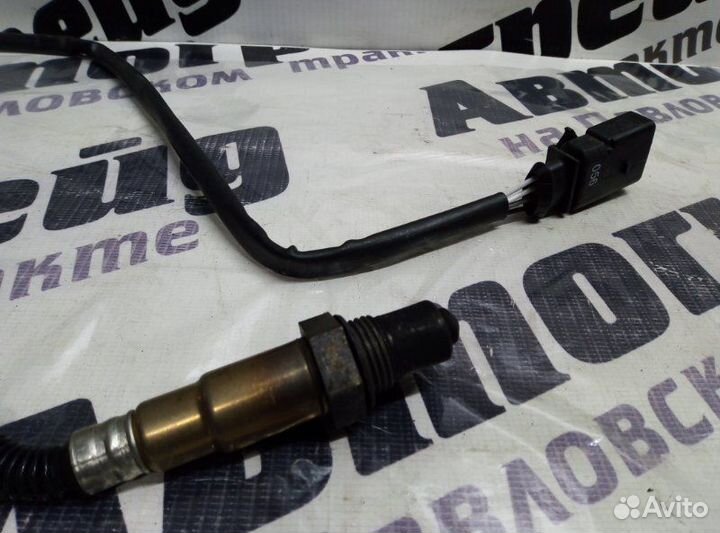 Датчик кислородный задний правый Volkswagen Passat