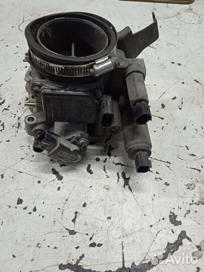 Дроссельная заслонка с дмрв Nissan Sunny Ниссан