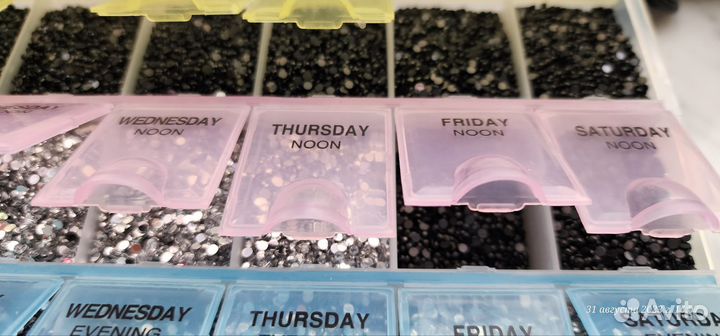 Стразы для ногтей