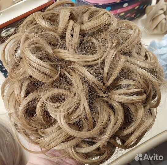 Волосы на заколках от Елены