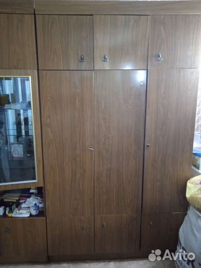 Шкаф и сервант