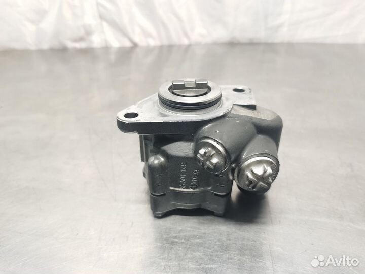 Насос гидроусилителя Mercedes Benz Axor