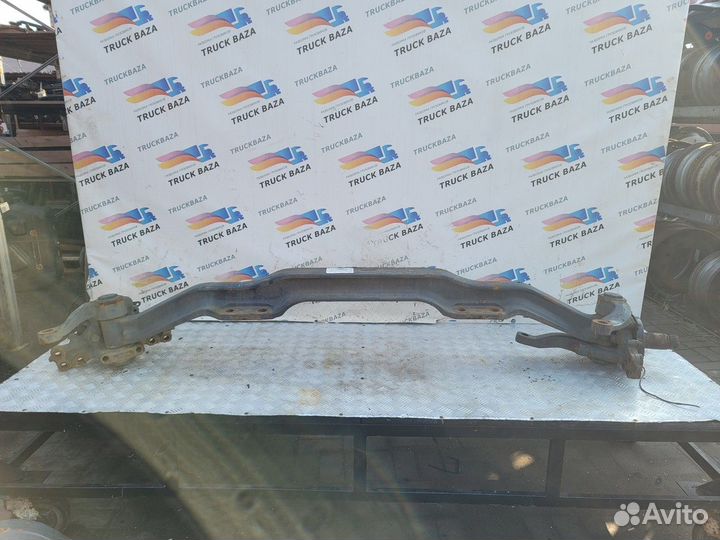 22208214 Балка передняя Renault T