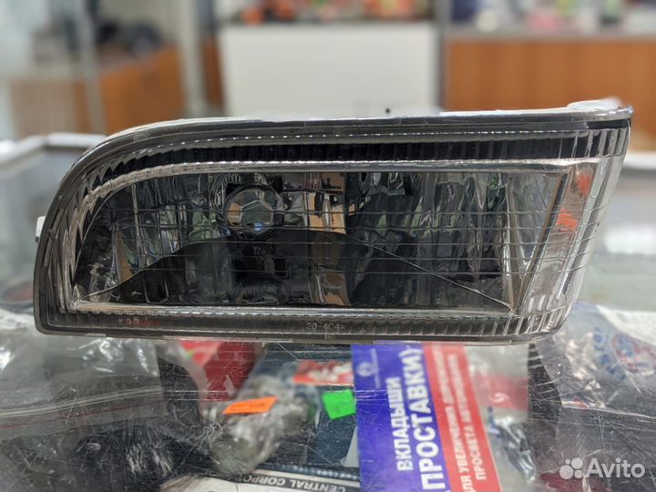 Фара Противотуман. Toyota Carina 211k R