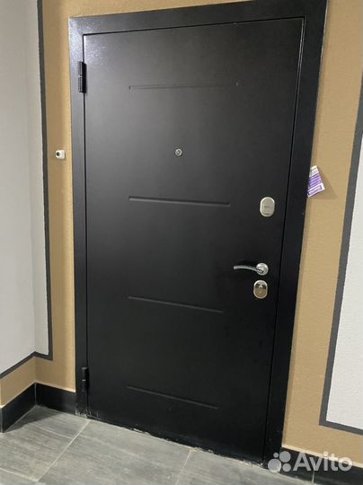 Дверь металлическая б/у