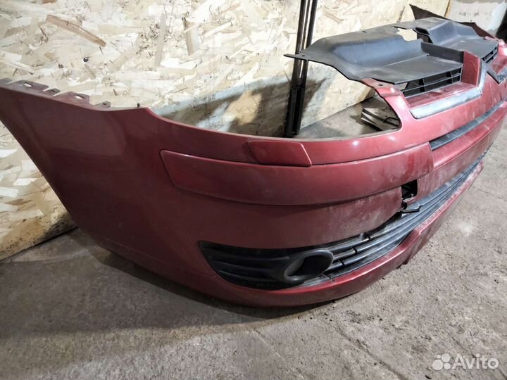 Передний бампер Citroen C4