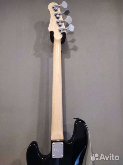 Бас гитара Stagg 4-х струнная