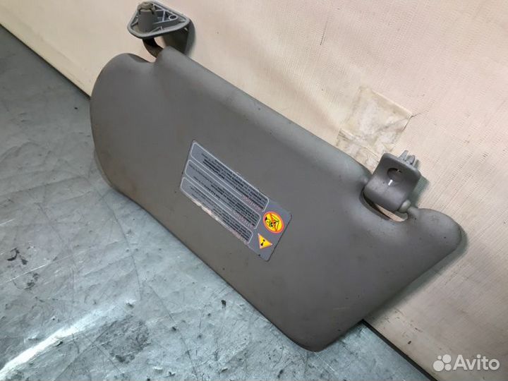 Козырек солнцезащитный правый Nissan Almera N16