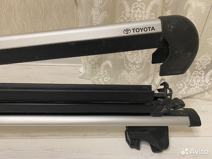 Багажник на рейлинги с креплением для лыж thule