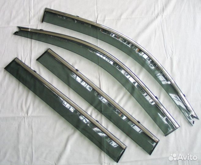 Land Cruiser Prado 120 Ветровики с хромом D9QE9