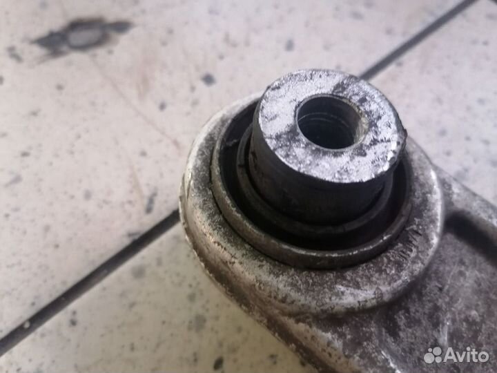 Рычаг подвески передний правый Land Rover Range