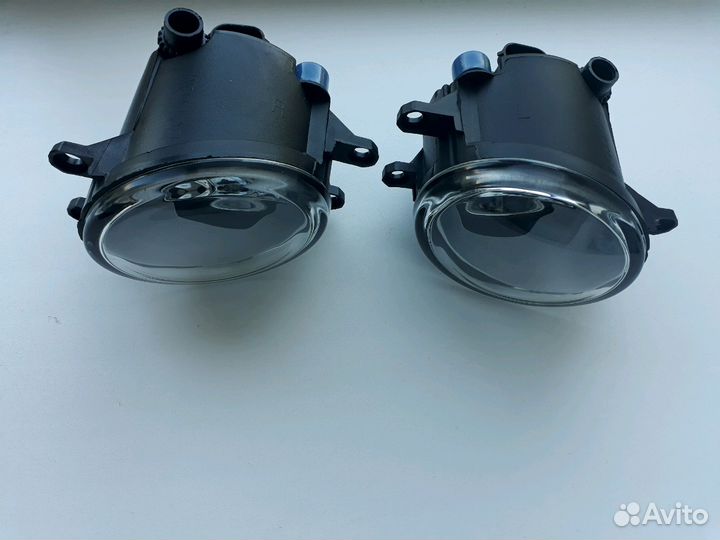 Фары противотуманные Toyota