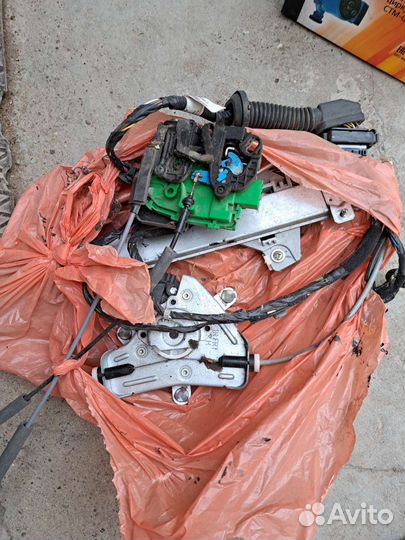 Стеклоподъемник solaris передний