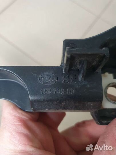 Bmw e60 крепление фар