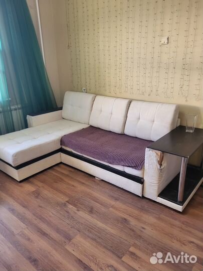 Продам угловой диван б/у