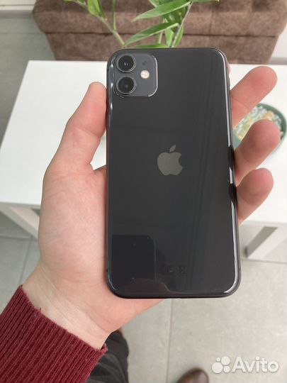 iPhone 11, 64 ГБ