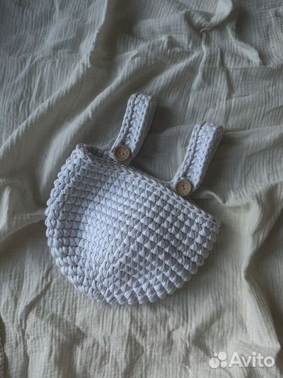 Подвесная корзинка на кроватку