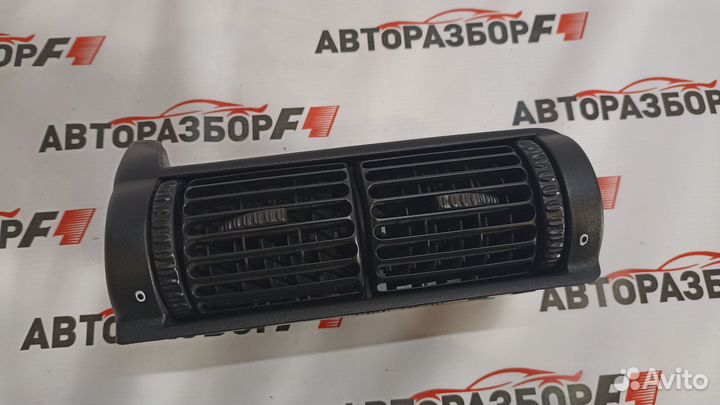 Opel Omega B Дефлектор воздушный центральный