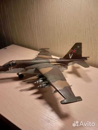 Сборная модель самолета Су-25