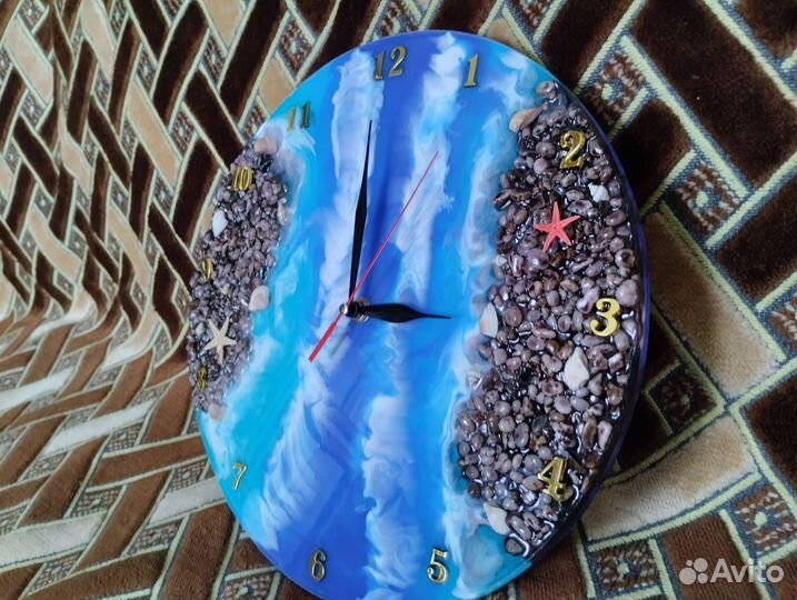 Часы электронные настенные