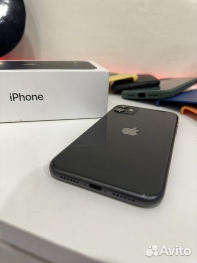 iPhone 11, 64 ГБ