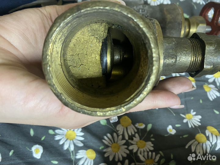 Задвижка латунная