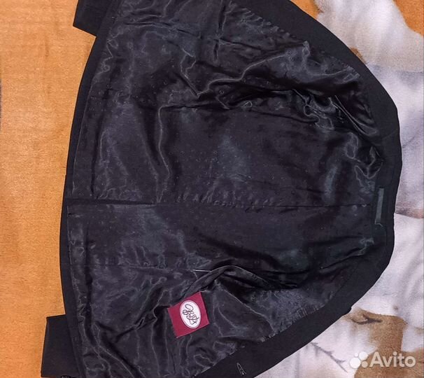 Пиджак школьный р. 128 Белая рубашка в подарок