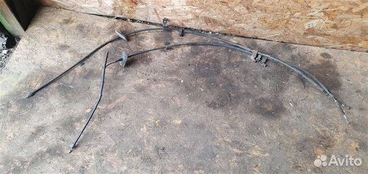 Трос стояночного тормоза Chevrolet Orlando 2011-2