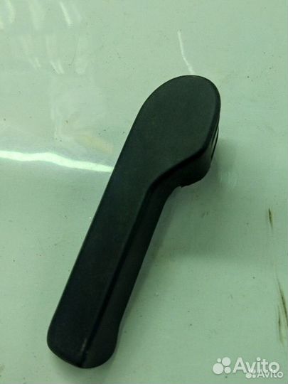 Ручка открывания капота