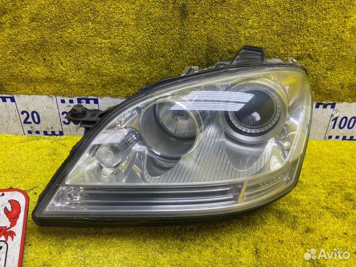 Фара передняя левая Mercedes-Benz