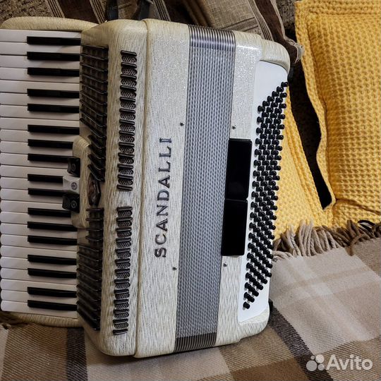 Аккордеон scandalli
