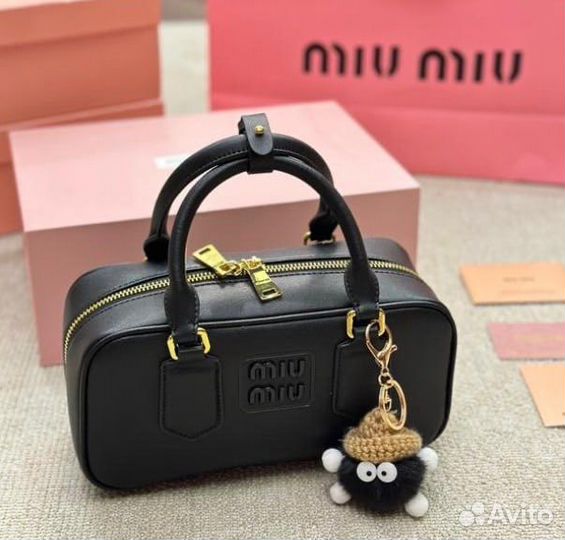 Сумка Miu Miu Arcidie leather багет кросс боди