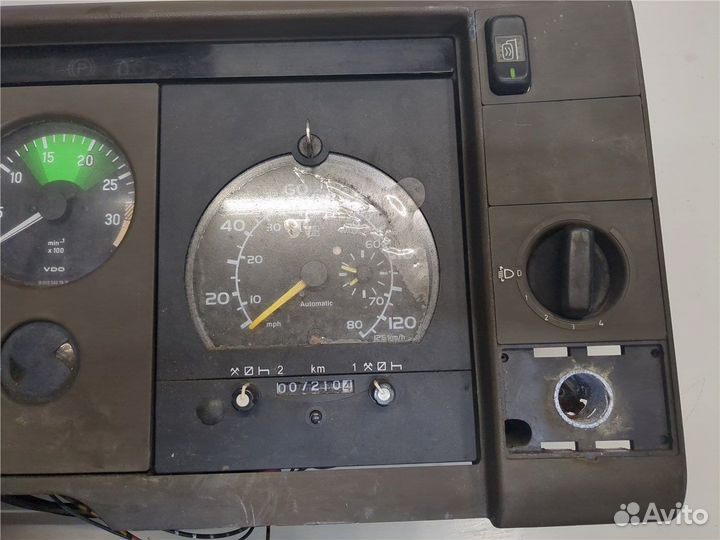 Щиток приборов Mercedes 814, 1994