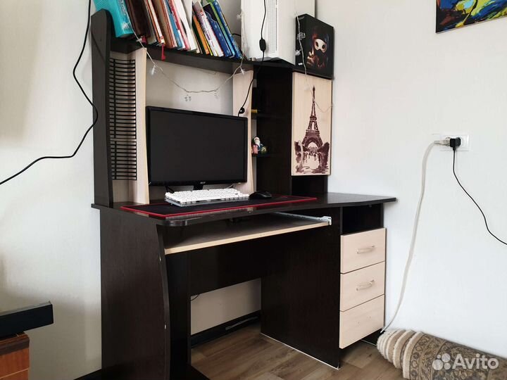 Компьютерный стол
