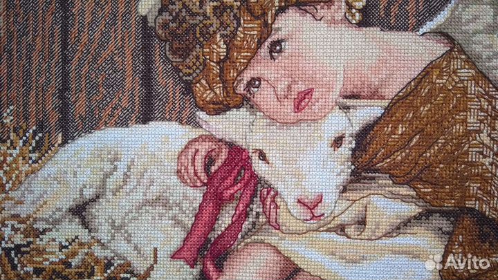 Картина вышитая крестом «Ангел с ягнёнком»