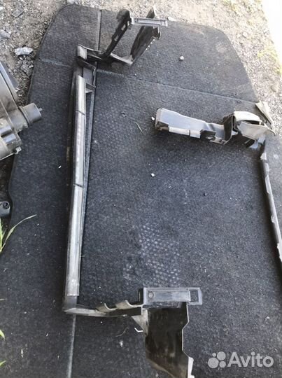 Пластик радиатора мерседес w211