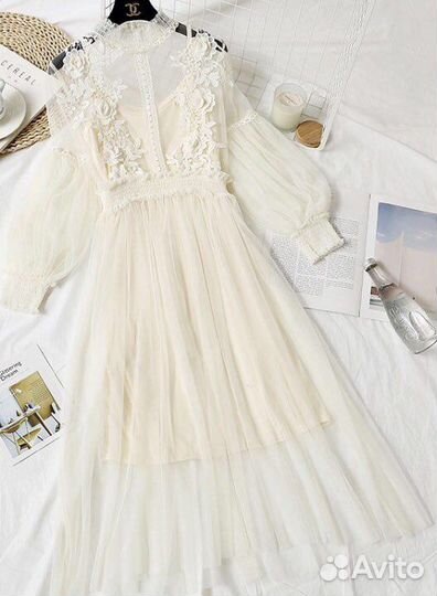 Винтажное платье с вышивкой